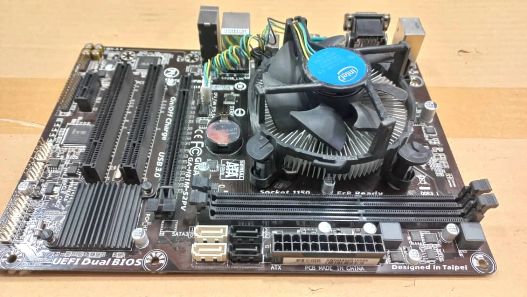 Motherboard GigaByte , GigaByte H81 , GigaByte h81mc . GigaByte H81M-C