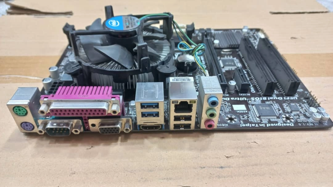 Motherboard GigaByte , GigaByte H81 , GigaByte h81mc . GigaByte H81M-C