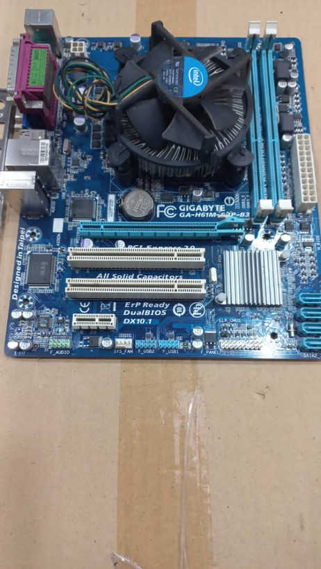 مادربرد گیگابایت H61M-S2P-B3 با پردازنده i3-2120 3.30GHz، خازن های جامد، DualBIOS، پشتیبانی از حافظه DDR3 تا ۱۶ گیگ، مناسب سیستم اداری و خانگی