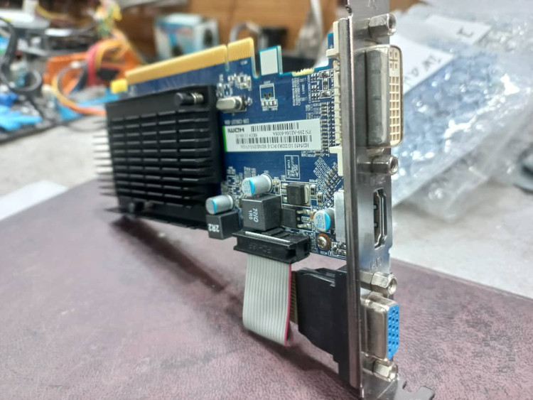 خرید گرافیک سافایر ، خرید آنلاین گرافیک سافایر ، قیمت گرافیک سافایر ، بهترین گرافیک سافایر