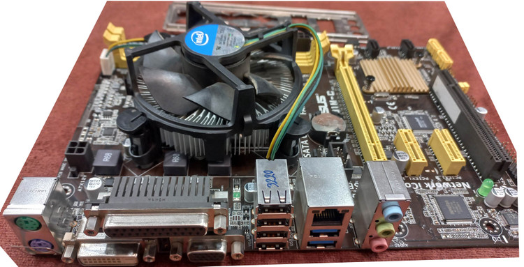 مادربرد ایسوس H81M-C با پردازنده Pentium G3220 3.00GHz، معماری Haswell 22 نانومتری، پشتیبانی از حافظه DDR3 تا ۱۶ گیگ، خروجی VGA و DVI-D