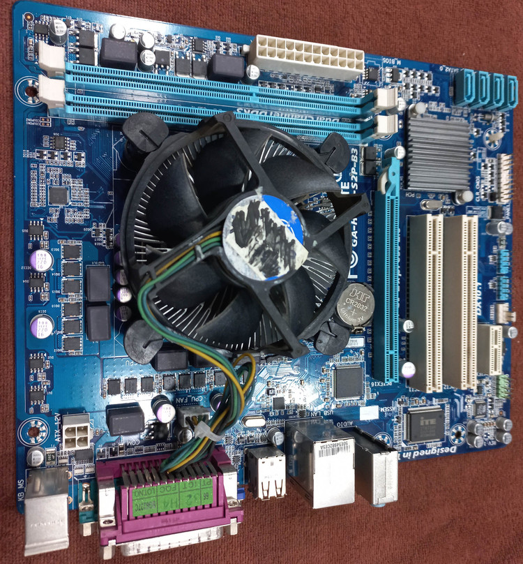 باندل مادربرد گیگابایت GA-H61M-S2P-B3 و CPU Intel Core i3-2120، مناسب ارتقای سیستم های قدیمی، مصرف انرژی ۶۵ وات، قابل ارتقا به Core i5/i7