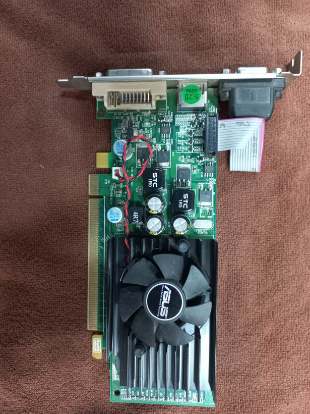 کارت گرافیک NVIDIA مدل GeForce 210، رابط PCI-E 2.0 x16، فن خنککننده کمصدا، طراحی Low Profile، قیمت اقتصادی