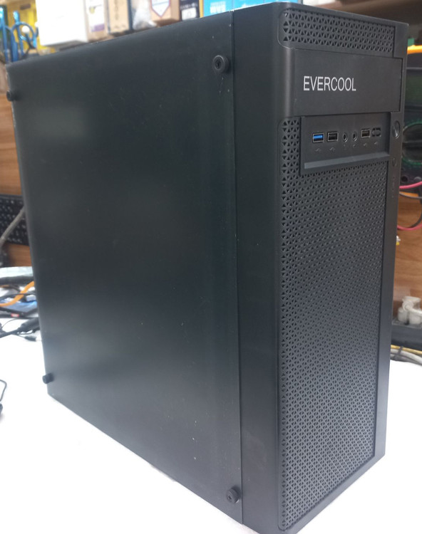 سیستم اورکول با جلو بندی مات شیک، مادربرد گیگابایت Z87 خازن جامد، Core i5 توربو بوست ۳.۹، RX590 8GB، مناسب استریم و گیمینگ