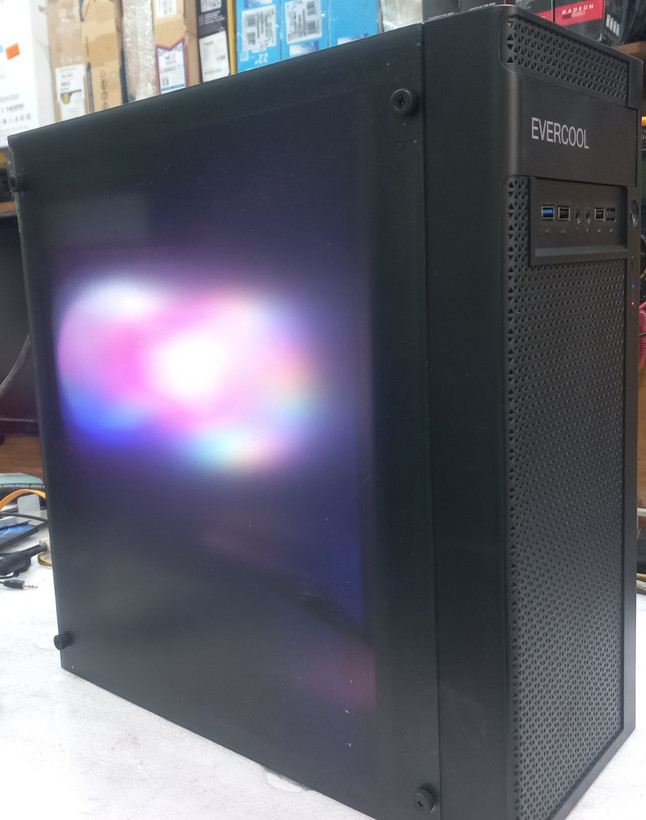کیس اورکول مدل مات، مادربرد مجهز به SLI و CrossFire، پردازنده ۴ هسته ای اینتل، حافظه DDR3 ۱۶ گیگ، RX590 8GB، باندل قدرتمند گیمینگ