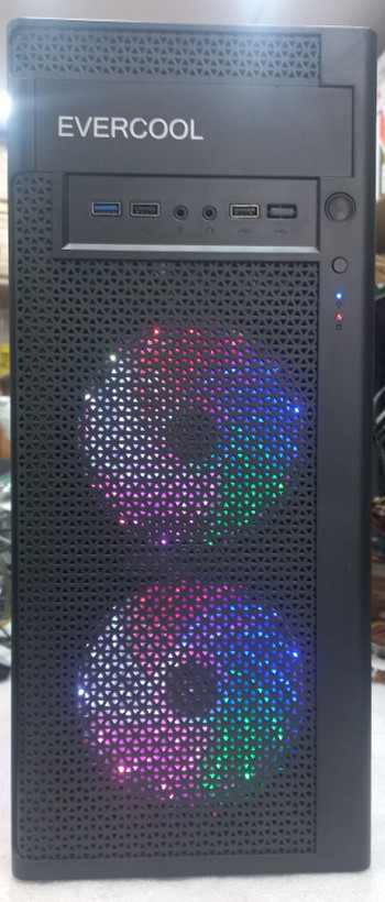 کامپیوتر اورکول با کیس مات، مادربرد Z87 پشتیبانی از اورکلاک، Core i5 ۴ هسته ای، SSD ۱۲۰ برای بوت سریع، RX590 8GB، هارد ۳۰۰ گیگ