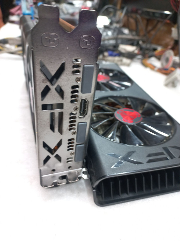 کارت گرافیک استوک RX 5700، عملکرد عالی در بازی های مدرن، معماری RDNA، حافظه پرسرعت، بهترین انتخاب برای گیمرهای حرفه ای