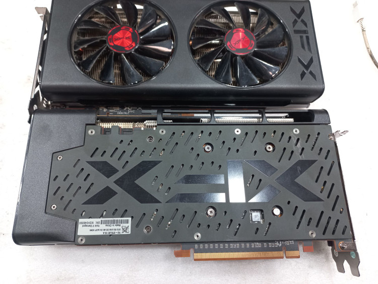 کارت گرافیک RX 5700 استوک، حافظه پرسرعت GDDR6، باس ۲۵۶ بیت، پشتیبانی از DirectX 12 و Vulkan، مناسب ادیت ویدئو و گیمینگ