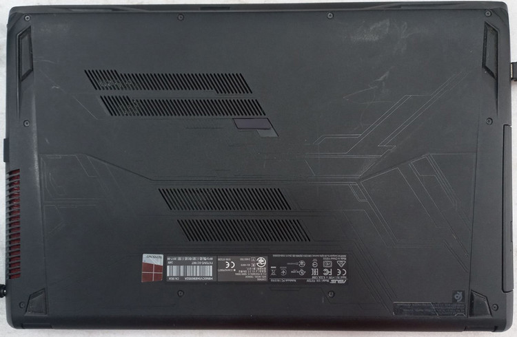 لپ تاپ گیمینگ ایسوس سری ROG، مدل FX753VE، پردازنده Intel Core i7-7700HQ نسل هفتم، کارت گرافیک 4 گیگابایت GTX 1050Ti، حافظه رم 16 گیگابایت DDR4، ذخیرهسازی ترکیبی SSD 120 و HDD 1 ترابایت