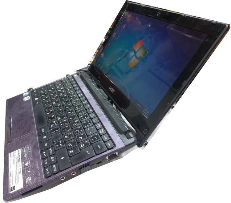 نت بوک ایسر 10.1 اینچی مدل D260، انتخابی ایده آل برای حمل روزانه و کارهای ساده، کیفیت ساخت قابل قبول