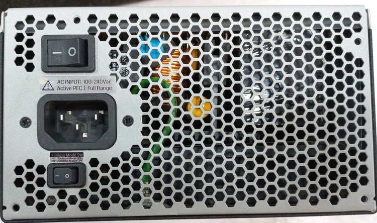 پاور Green GP1200B-OCDG 1200W، پاور گیمینگ حرفه ای، کانکتور 20+4 پین، ۱۰ کانکتور PCI-E، خازن های ژاپنی 105 درجه