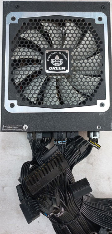 پاور گرین 850 وات مدل GP850B-OCPT، ابعاد 180x150x86 میلی متر، ۱۲ پورت SATA، ۸ پورت Molex