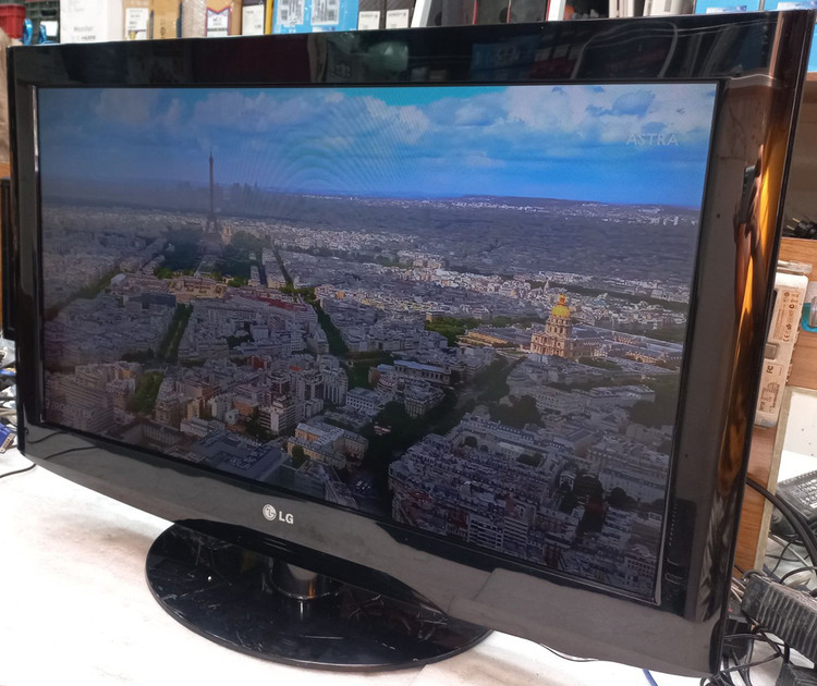 تلویزیون ال جی 32LH2000Ci، مناسب اتصال به کنسول های بازی قدیمی، پشتیبانی از DVB-T و DVB-C، ارسال سریع